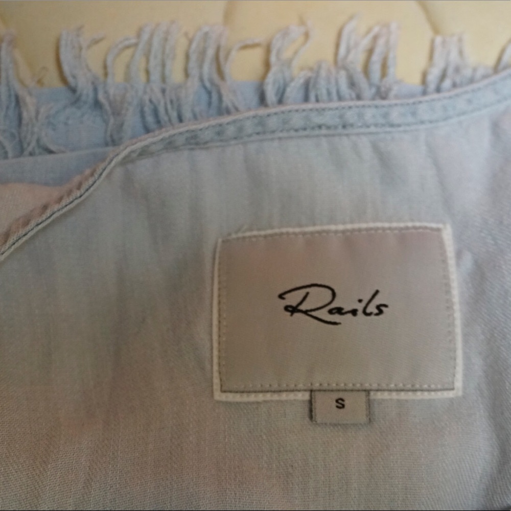 Rails Croptop - Picture 3 of 3